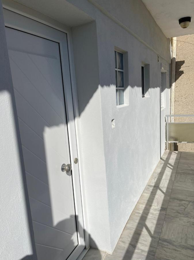 Adrianos House By The Sea Apartment Nea Iraklitsa ภายนอก รูปภาพ